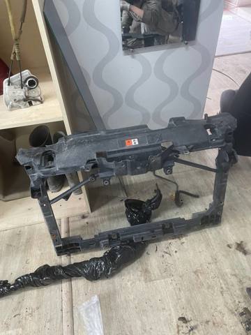 GS1D53110A Суппорт радиатора в сборе (монтажная панель крепления фар) купить Сумы