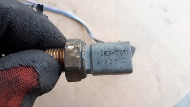 Датчик света заднего хода 01E941521B PORSCHE