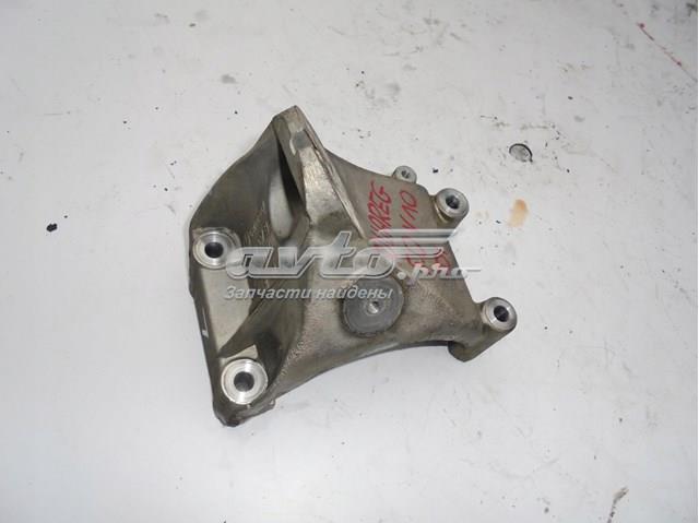 Кронштейн подушки (опоры) двигателя, левой 07Z199307B VAG