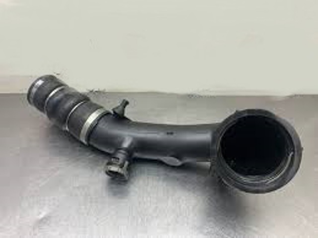Патрубок интеркуллера 13717571351 BMW