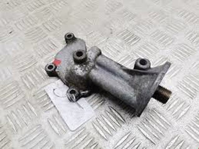  Корпус масляного фильтра 15238AD200 NISSAN