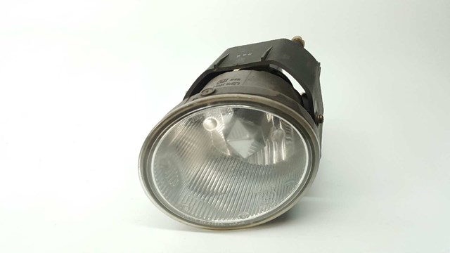 Туманка левая 261558H925 NISSAN