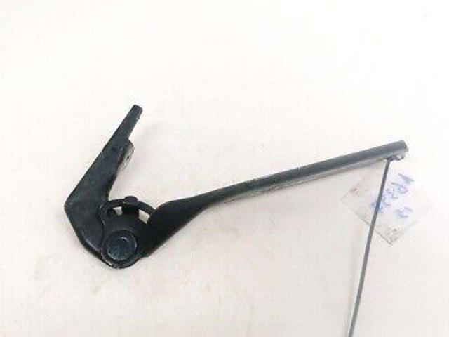 Шарнир капота правый 3B0823302 VAG