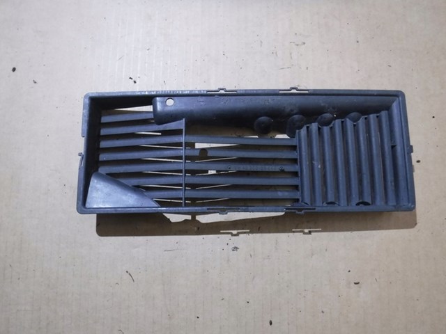 Корпус воздушного фильтра 3C0129668 VAG