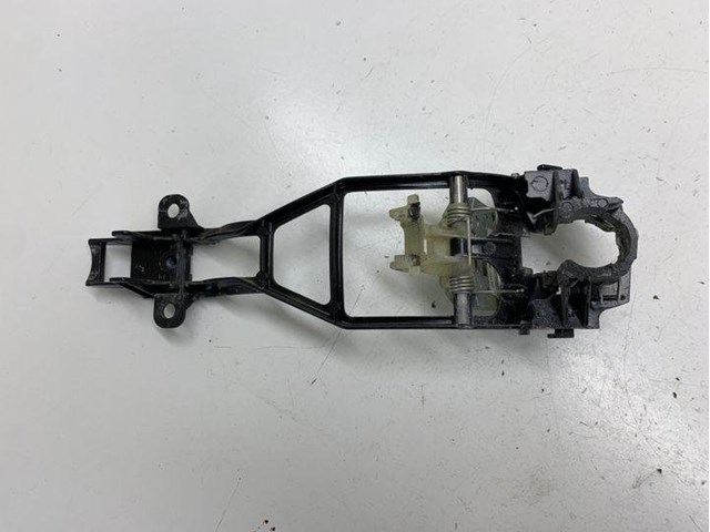 Держатель наружной ручки двери, задней правой 3D0837886L VAG