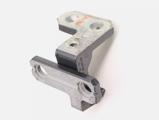 Петля двери передней правой 3D4831402B VAG