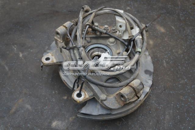 Цапфа (поворотный кулак) задний правый 430181LA0A NISSAN