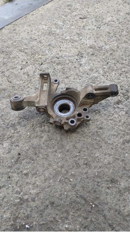 Кулак поворотный левый 430198H300 NISSAN