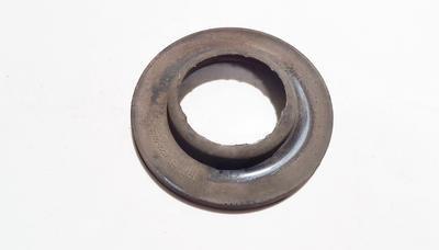 Проставка (резиновое кольцо) пружины задней нижняя corolla e18 482580D050