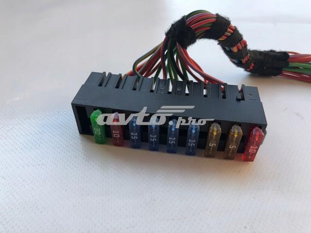 Блок предохранителей задний, салонный 4D0937501 VAG