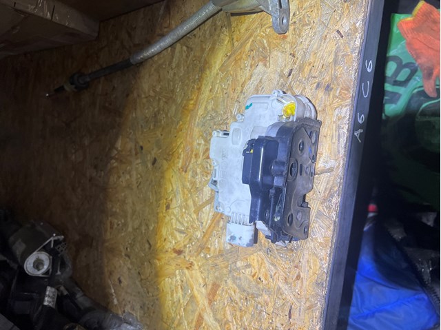 Запор кабины 4F1837015F VAG