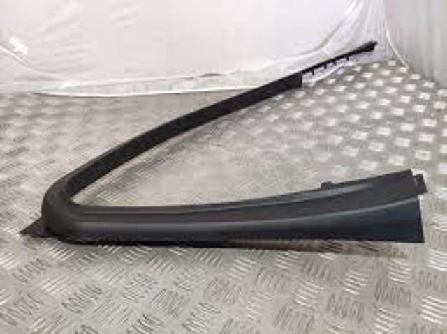 Накладка передней левой двери 51337177625 BMW