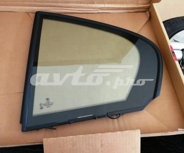 Задняя форточка левая 51357269553 BMW