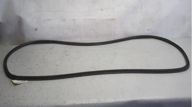 Уплотнитель крышки багажника 51767260916 BMW