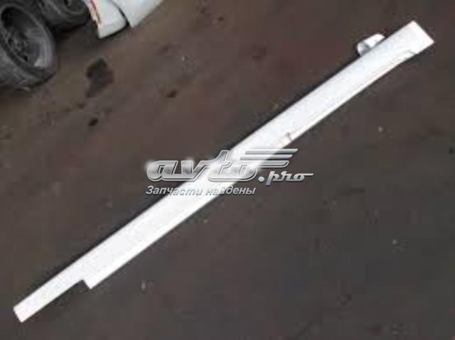 Накладка наружняя (молдинг) порога, правый 51777225838 BMW