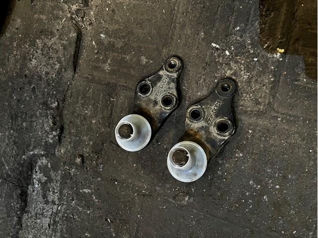 Нижняя шаровая опора 545302T010 HYUNDAI