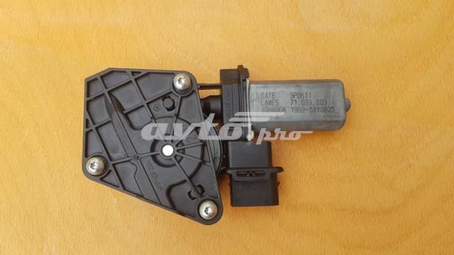 Мотор стеклоподъемника двери передней, правой 67627406634 BMW