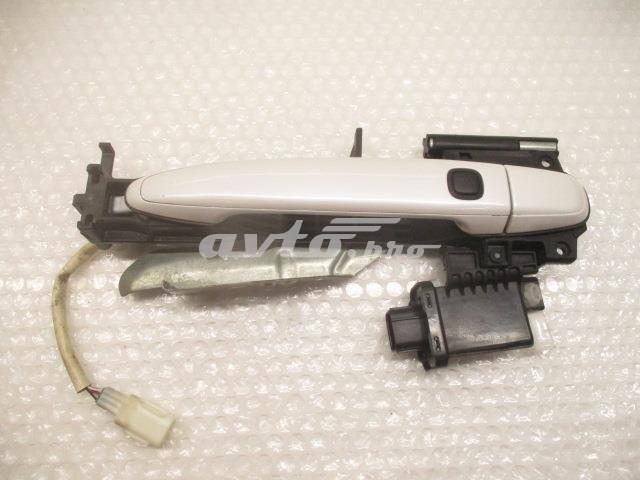 Держатель наружной ручки двери, передней левой 6920230040 TOYOTA