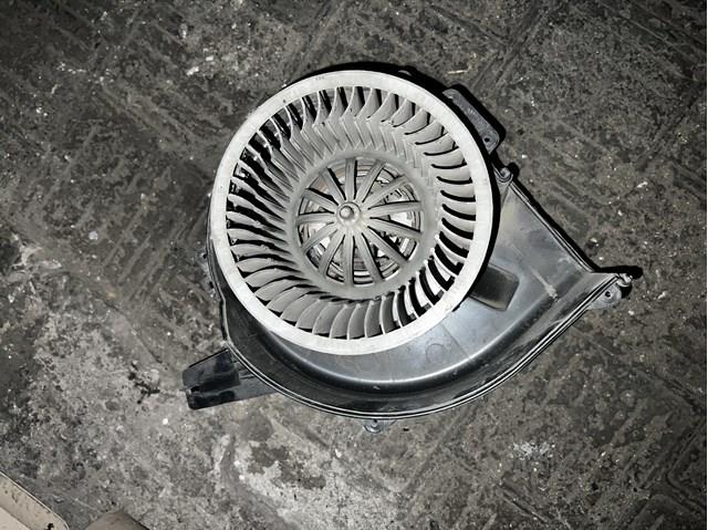 Мотор вентилятора печки (отопителя салона) 6q1820015b 6Q1820015