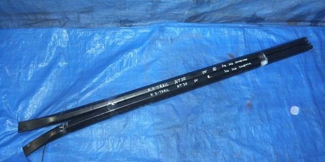 Рейлинг крыши правый 738208H310 NISSAN