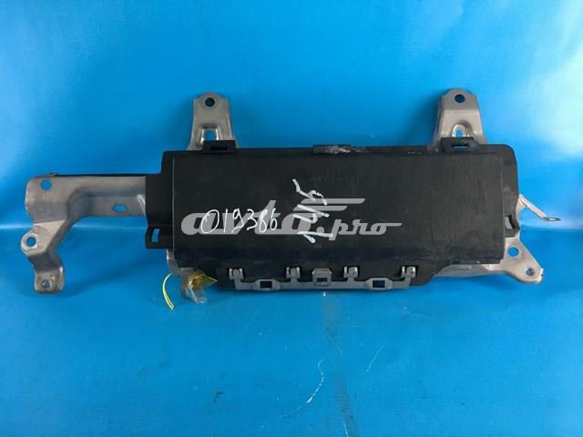 Подушка безопасности защиты коленей 7390030020C0 TOYOTA
