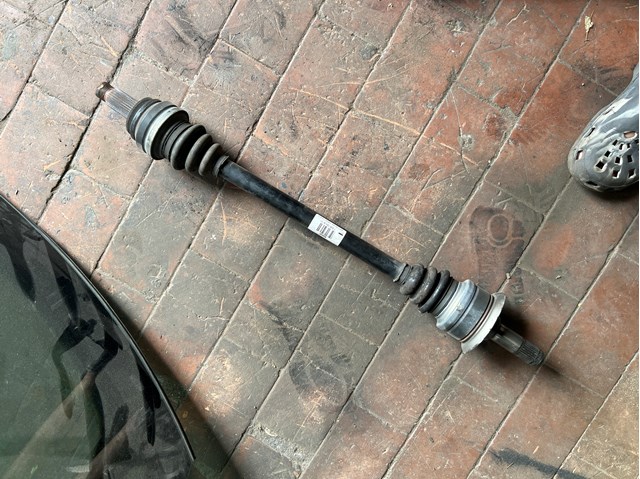 Полуось задняя, левая 7630183 BMW