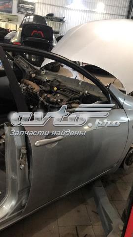 Пассажирская передняя дверь 80100AV632 NISSAN