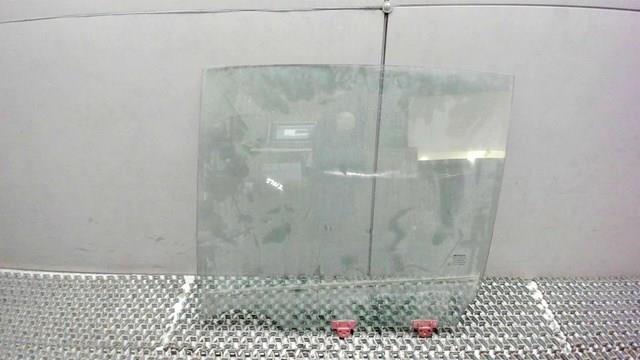 Стекло двери задней левой 82301BM701 NISSAN