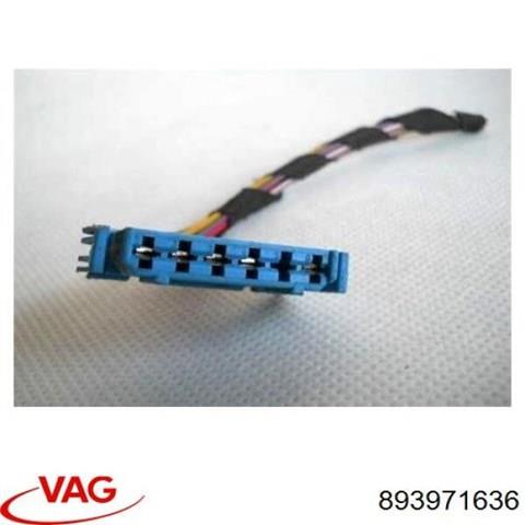 Разъем (фишка) заднего фонаря 893971636 VAG