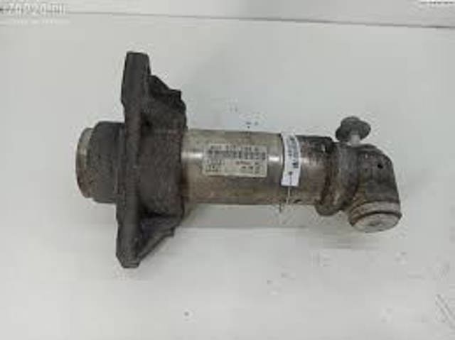 Левый кронштейн переднего бампера 8E0807133B VAG