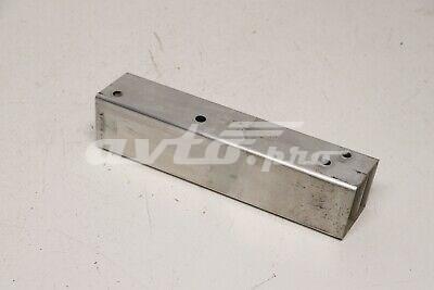 Кронштейн усилителя заднего бампера 8R0807331C VAG