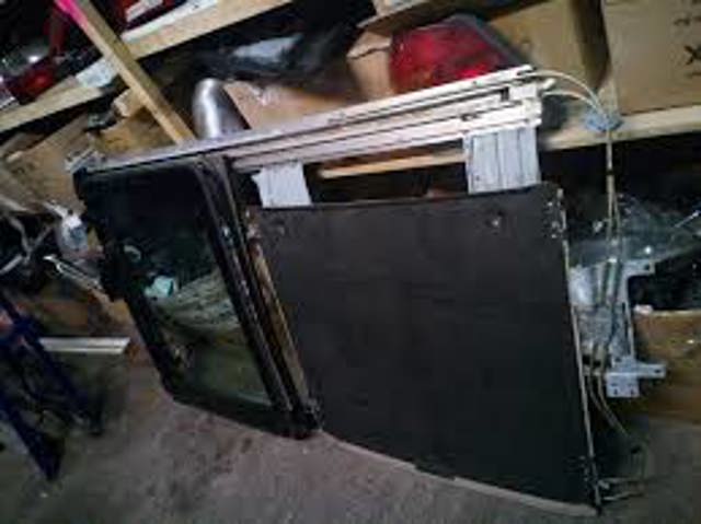Стекло люка крыши 912108H310 NISSAN
