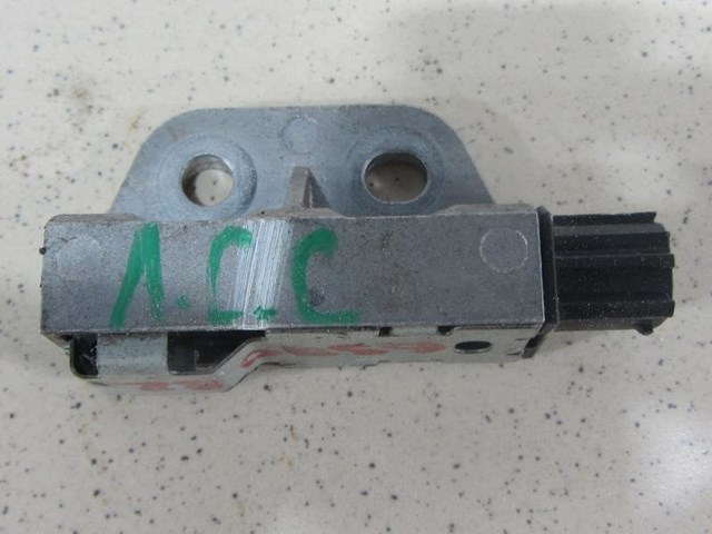 Датчик подушки безопасности 988308H325 NISSAN
