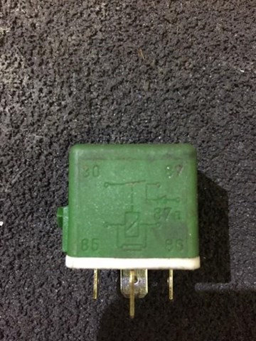 Реле компрессора пневмоподвески A0025422319 MERCEDES