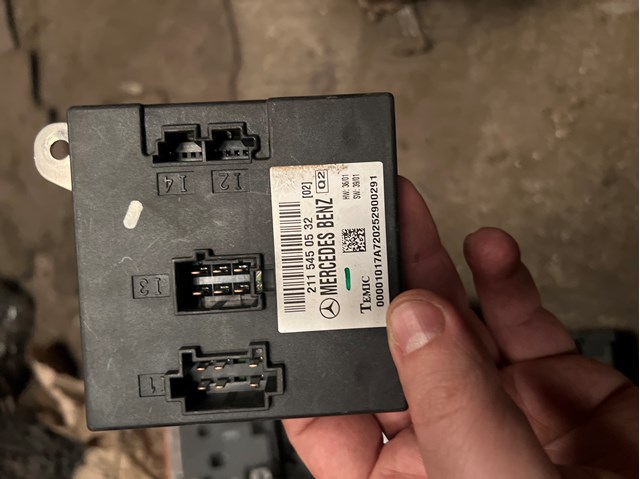 Блок управления сигналами SAM A2115450532 MERCEDES