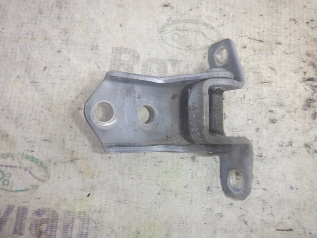 Завеса передней двери E11258210 MAZDA