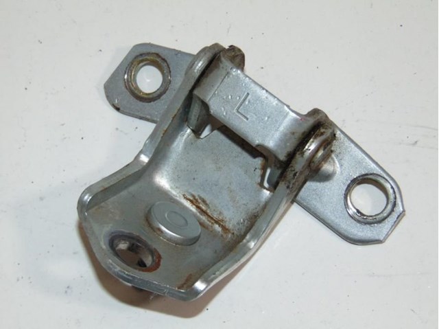 Петля задней левой двери E11273210A MAZDA