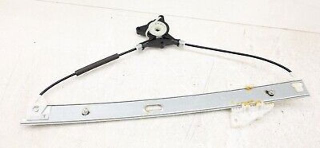 Стеклоподъемник передней левой двери EG2159590B MAZDA