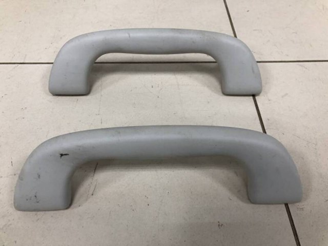 Поручни (держатели) и крючок для одежды GAL169470C75 MAZDA
