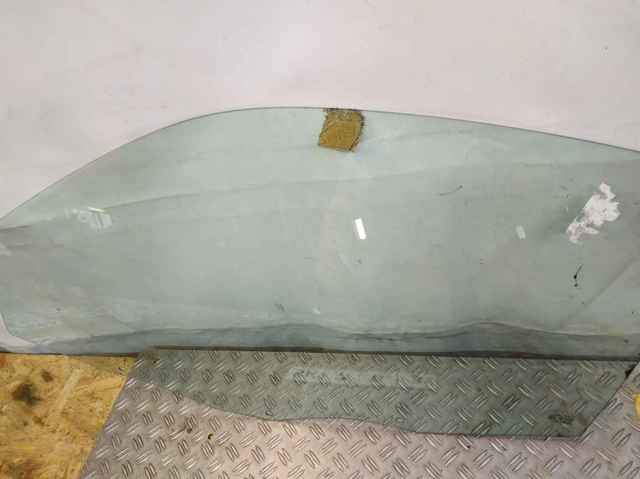 MERCEDES Q0004286V013C41A00 Стекло двери передней левой в наличии Черкассы
