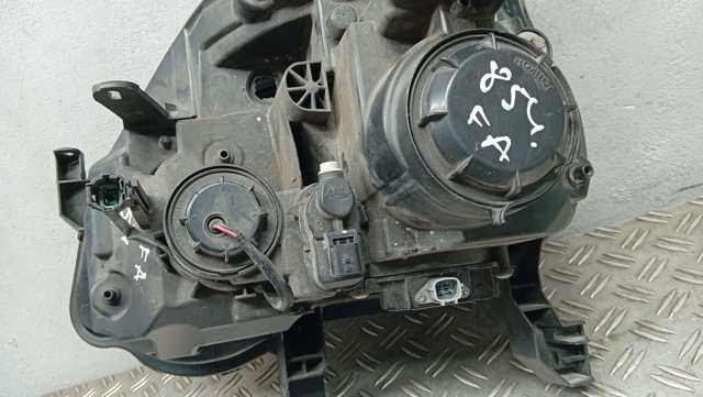 NISSAN 260103UF2A Правая фара в наличии Черновцы