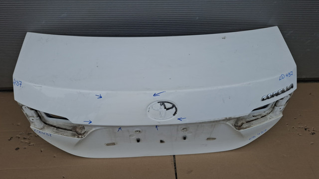 TOYOTA 6440102A30 Крышка багажника в наличии Каменское
