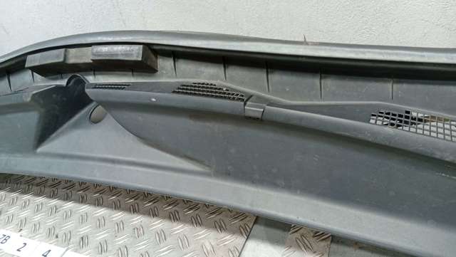 NISSAN 668621LA0A Водосток лобового стекла, жабо в наличии Ирпень