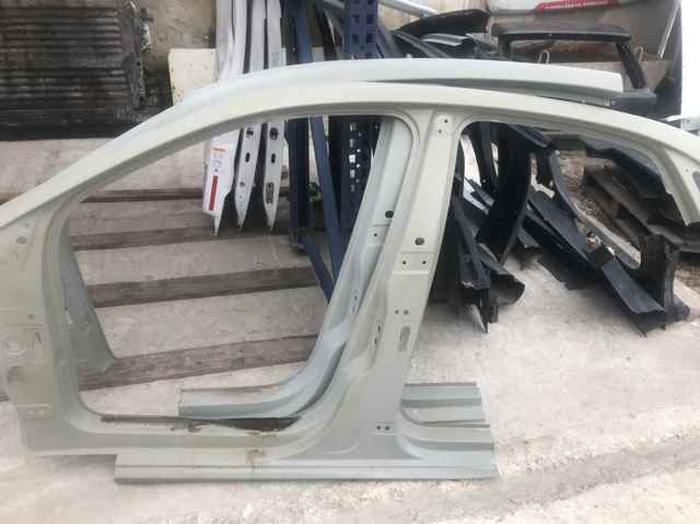 VAG 6RU809605B Боковина кузова левая в наличии Сумы