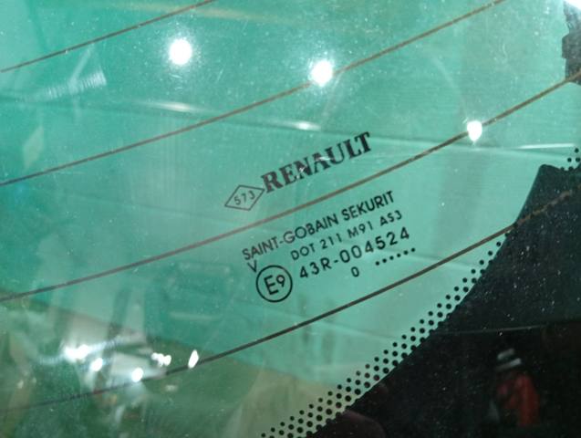 RENAULT 727129203R Лобовое стекло в наличии Полтава