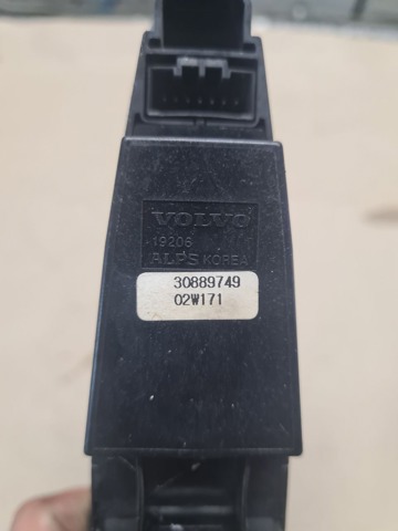 VOLVO 30889749 в наличии Днепр