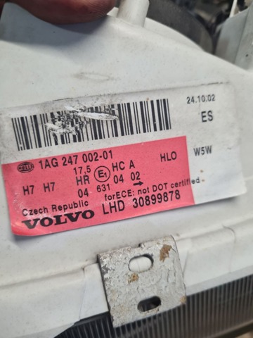 VOLVO 30899878 Правая фара в наличии Житомир