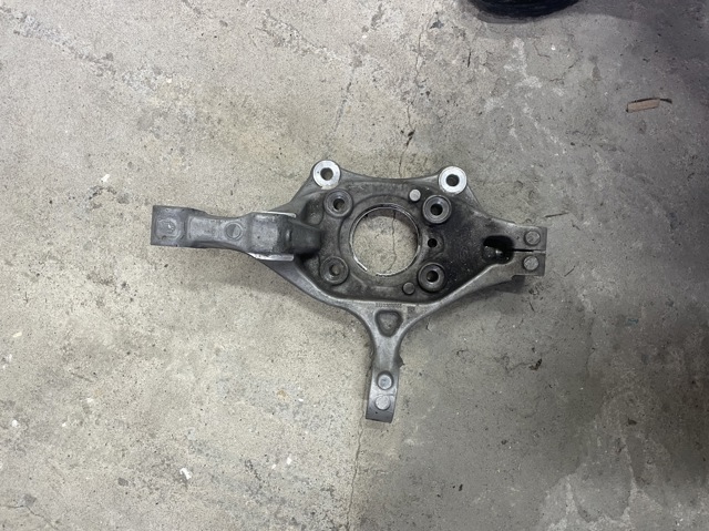 Цапфа передняя левая 51710GI100 HYUNDAI