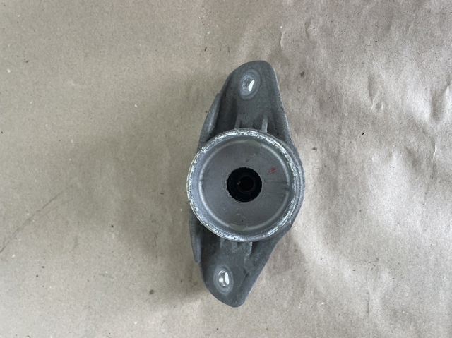 Опора амортизатора 55310L1000 HYUNDAI