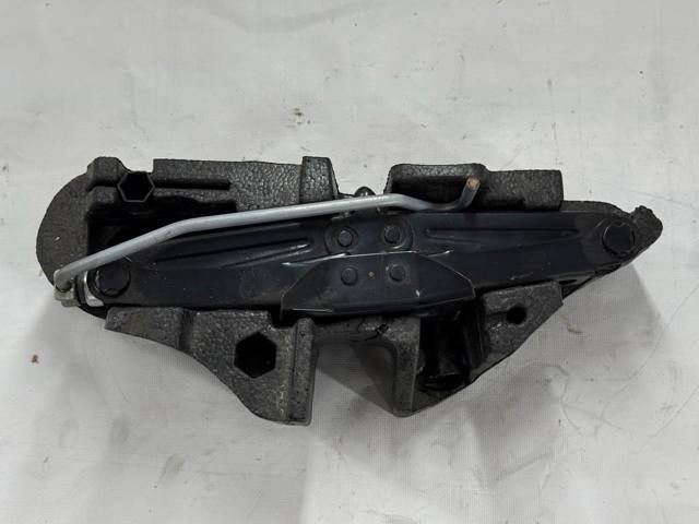 995040009R RENAULT купить в Винница
